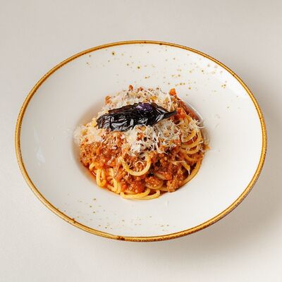 Паста болоньезе в Buana cafe по цене 1000 ₽