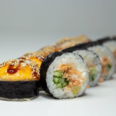 Запеченный с Гриль лосось в Wasabi по цене 45600 сум