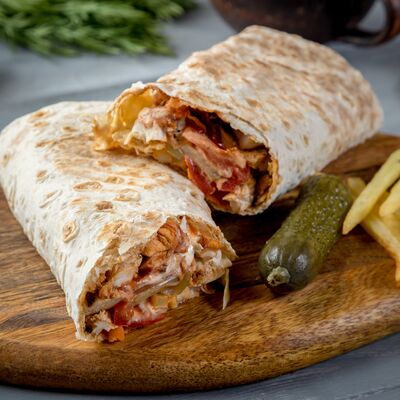 Шаурма фирменная в Гурмания по цене 279 ₽