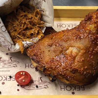 Вепрево колено в Restobar Бекон по цене 1870 ₽