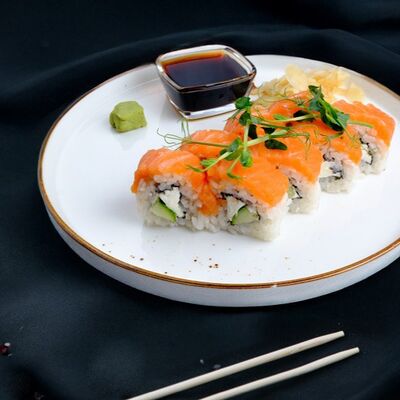 Филадельфия с огурцом в Cartel по цене 651 ₽