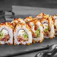 Ролл Дон бекон в Суши Мастер