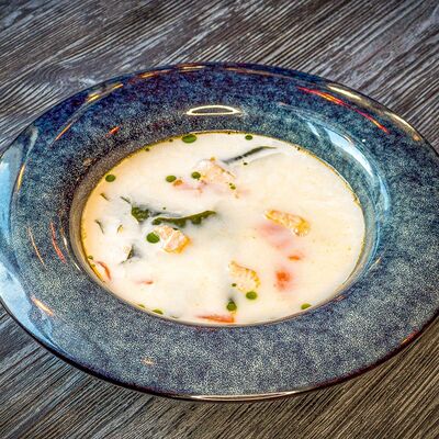 Уха из трёх видов рыб со сливками в Место Про Тесто по цене 260 ₽