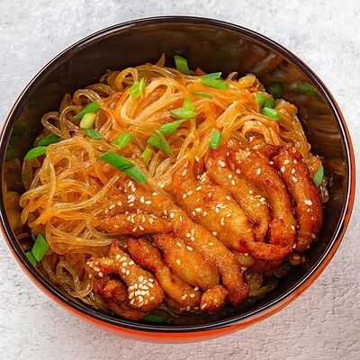 Фунчоза Чикен в DimSum & Co по цене 890 ₽