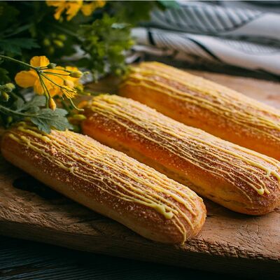 Эклер банан в Krutli по цене 143 ₽