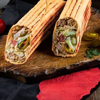 Халапеньо с курицей мини в Шау Маст Гоу по цене 289 ₽