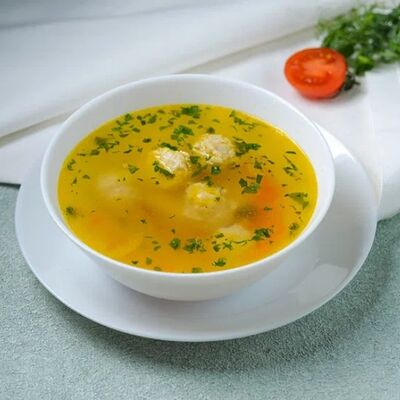 Суп с куриными фрикадельками и лапшой в Park cafe по цене 250 ₽