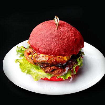 Ред бургер с остринкой в Ролл Маркет по цене 399