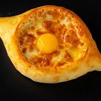 Хачапури по-аджарски в Il SUSh-ka