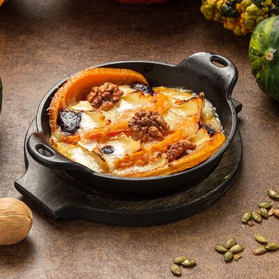 Тыква с сыром Бри в Megobari по цене 1050 ₽