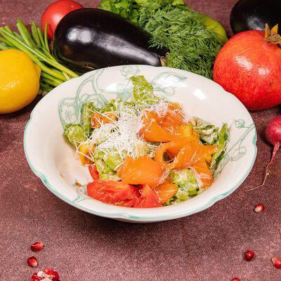 Цезарь с лососем в Чичилаки по цене 850 ₽