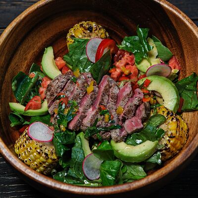 Стейк-салат из вырезки в Загород по цене 1850 ₽