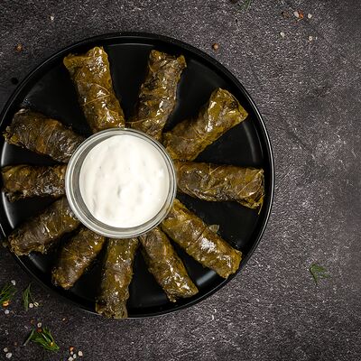 Долма в Бакинский дворик по цене 290 ₽