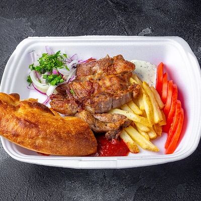 Ланч-бокс со свининой в Вкусно место по цене 600 ₽