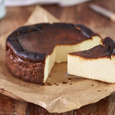 Чизкейк Сан-Себастьян в Bun по цене 310 ₽