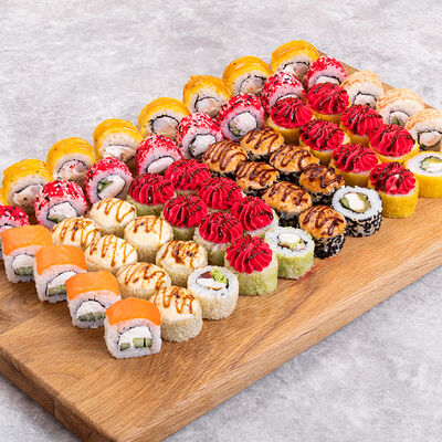 Набор Полтора килограмма микс в СушиGood по цене 1999 ₽