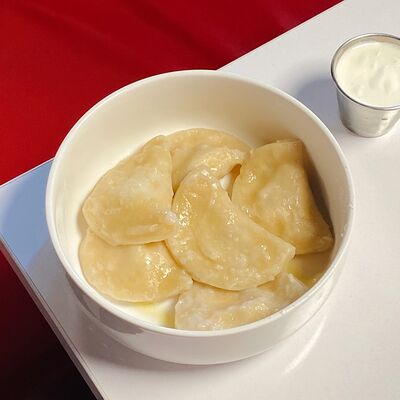 Вареники с творогом и изюмом в Буффет по цене 12 р.