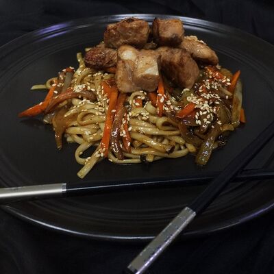 Лапша Удон с курицей в Sushiko по цене 599 ₽