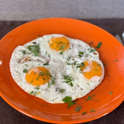 Яичница (из 3-х яиц) в Встреча по цене 170 ₽