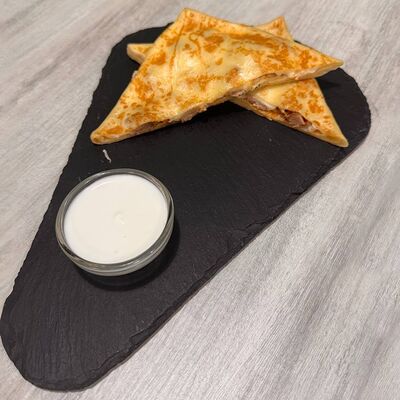 Блин с курицей и сыром в НЕАПОЛЬ по цене 279 ₽