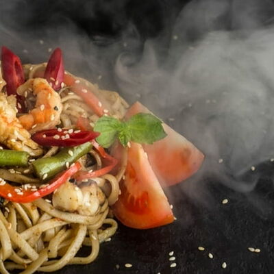 Вок с креветкой в Атаман-Суши по цене 664 ₽