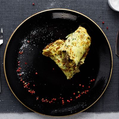 Бефстроганов с картофельным драником в Подъезд Вино Еда по цене 830 ₽