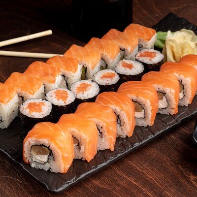 Сет Лосось в Суши & Саке Izakaya Bar по цене 2218 ₽