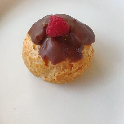 Профитроль ванильный в Coffee Boom по цене 400 ₽