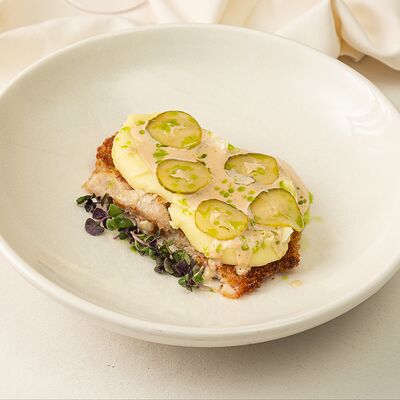 Куриный шницель по-миланскив УГОДНИКИ по цене 1157 ₽