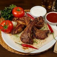 Каре барашка в Серега Жарит