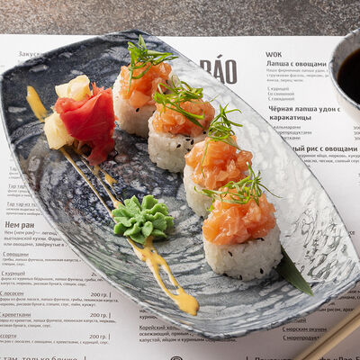 Тартар ролл с лососем в Tasty box по цене 450