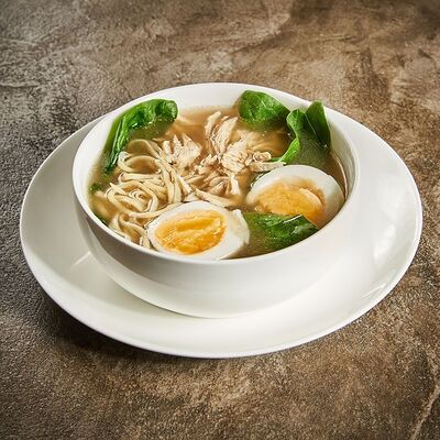 Суп с лапшой и цыпленком в Гранат по цене 420 ₽