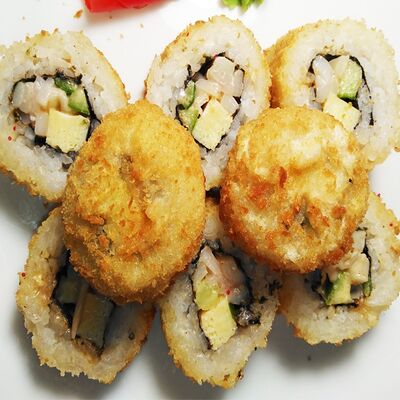 Жареный ролл Тай темпура в Sushi Maki по цене 309 ₽