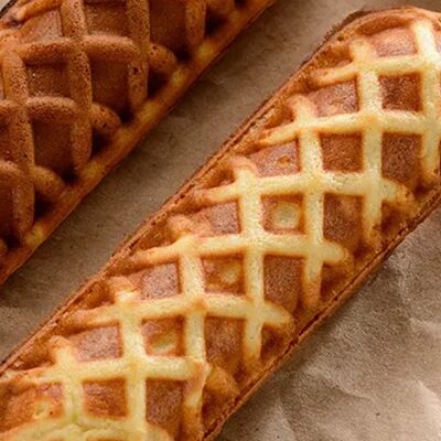 Корн-дог с сыромв Братик Томатик по цене 229 ₽