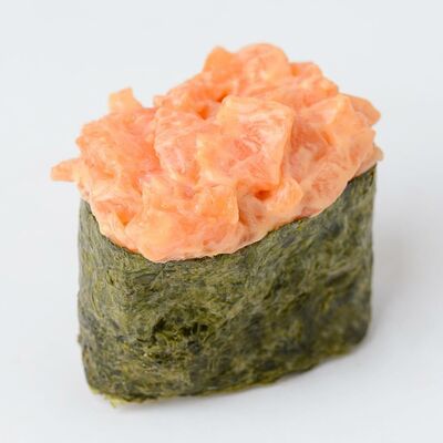 Гункан с копч. лососем в Good Food по цене 189 ₽