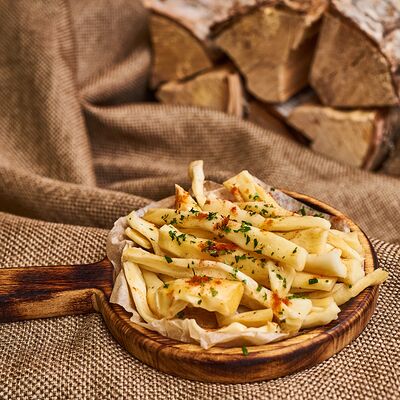 Чечил копченый в Первый сырный бар Friends по цене 350 ₽