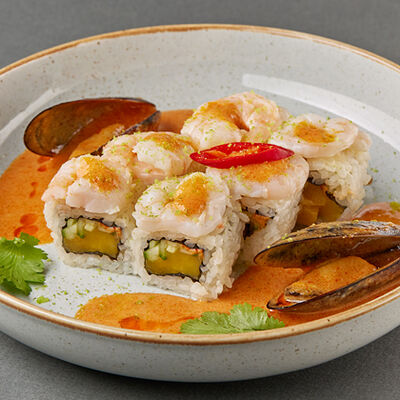 Ролл Том Ям в Шикари по цене 560