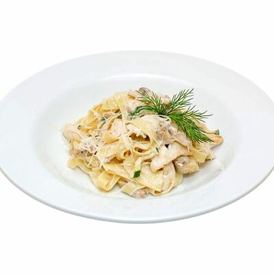 Паста домашняя с куриным филе в Кафе на развилке по цене 729 ₽
