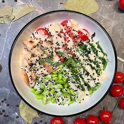 Поке с курицей в Рива Рум лаунж бар по цене 550 ₽