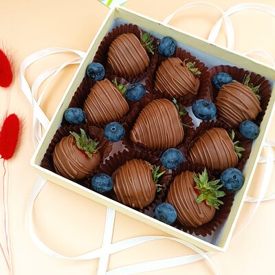 Клубника в шоколаде Callebaut №165-9 в TRIKOROBOCHKI по цене 1450 ₽