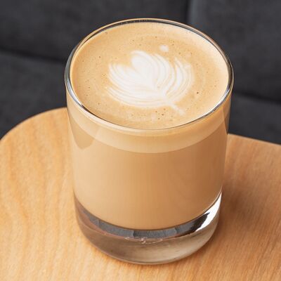 Флэт-уайт в Кондитерская пекарня Варвара и Jerome по цене 238 ₽