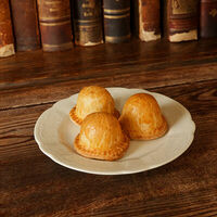 Пирожок с ягнятиной в Кафе Пушкинъ