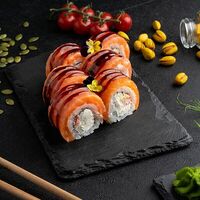 Ролл Филадельфия Lux слососем и крабом в Веселый Самурай Sushi Premium