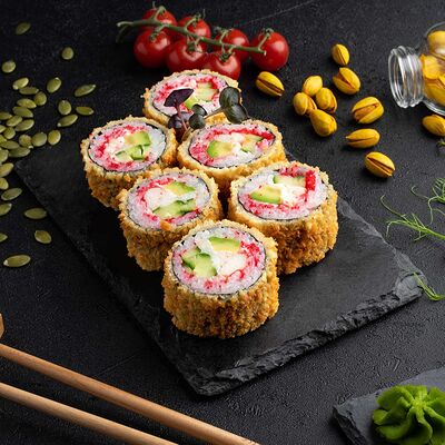 Горячий ролл с крабом Диабло в Самурай SUSHI PREMIUM по цене 719 ₽