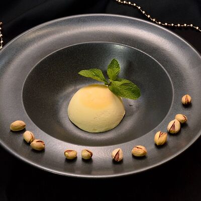 Семифреддо с фисташкой в Правда по цене 290 ₽