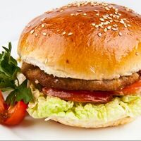 Гамбургер с бифштексом рубленым в Кофе БиМ