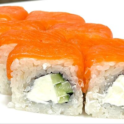 Ролл Филадельфия с огурцомв Tiki Taki по цене 375 ₽