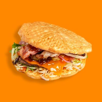 Мистер биф вафля-бургер в Vaffel по цене 680 ₽