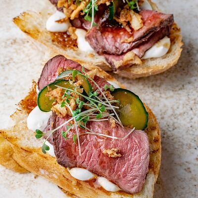 Брускетта с ростбифом в Бурито по цене 650 ₽