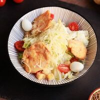 Салат Цезарь куриный в ШАШЛЫКИ & ХИНКАЛИ PREMIUM